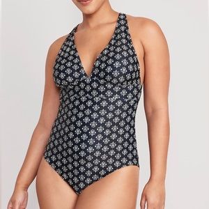 NWT Old navy tie back one piece swimsuit size 3x